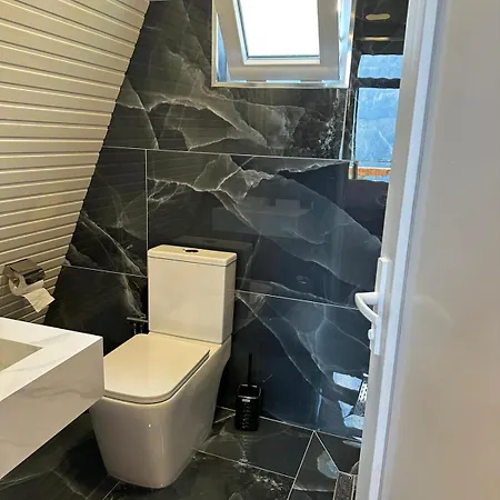 Bujtina Kukaj Kukaj Apartman *