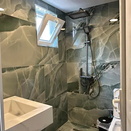 Apartman Bujtina Kukaj Kukaj *